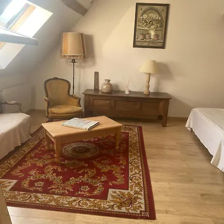 Grand Lumineux A 10 Min De Compiegne アパート *